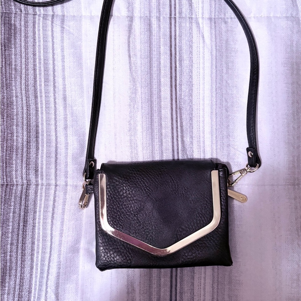 Elegant Black Crossbody Bag